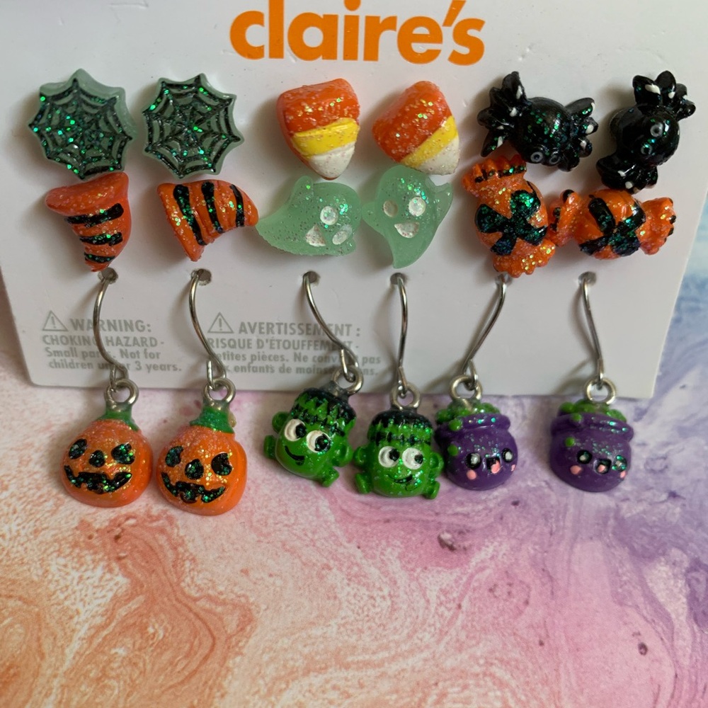 New Claire’s Spooky Glow-in-the-Dark Halloween Earrings Set
